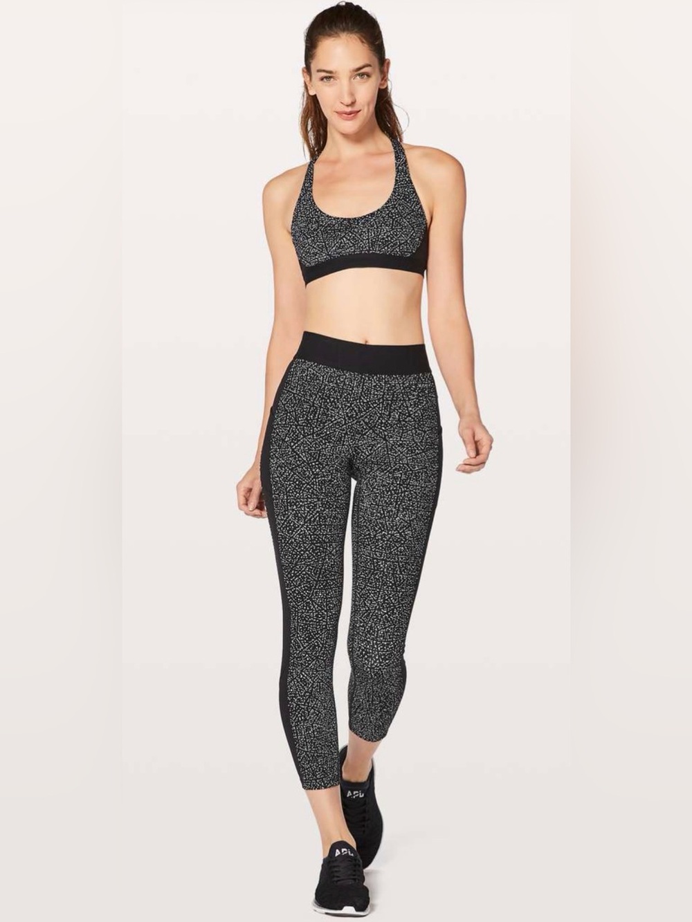 Lululemon Box It Out Tight Night View White Black – Size 6